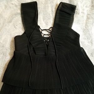 ⬇️NWT Express sexy ruffled blouse